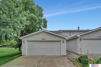 1740 Granada Ln, Lincoln, NE 68528