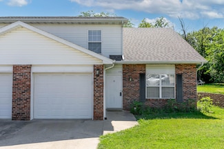 1716 Lakewood Dr, Columbia, MO 65202