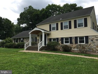 313 Colonial Dr, Wallingford, PA 19086