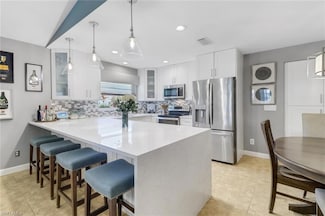 9798 Oxford St, Naples, FL 34109