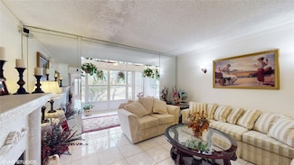 1035 Country Club Dr Unit 403, Margate, FL 33063