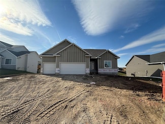 2301 Green Leaf Cir, Norwalk, IA 50211