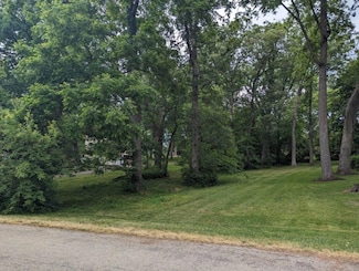 1310 Chadbourne Dr, Lake Summerset, IL 61019