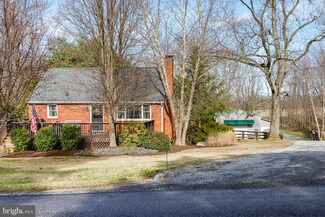 179 Pine Grove Rd, Bluemont, VA 20135