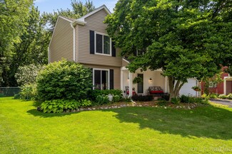 757 Hickory Ln, Carol Stream, IL 60188