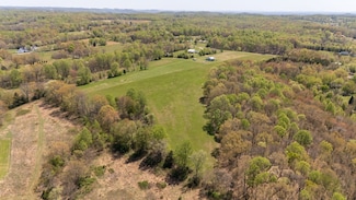 1037 Smith Thompson Rd, Bethpage, TN 37022