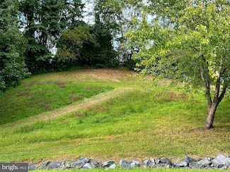 6520 18th St, Chesapeake Beach, MD 20732