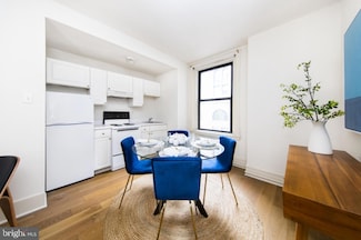 1229 Chestnut St Unit 1300, Philadelphia, PA 19107