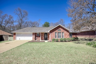 211 Homestead Dr, Palestine, TX 75801