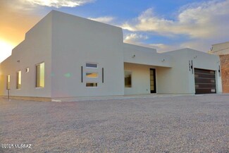 1886 Via Francia, Rio Rico, AZ 85648