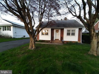 231 Maxwell Dr, Trenton, NJ 08610