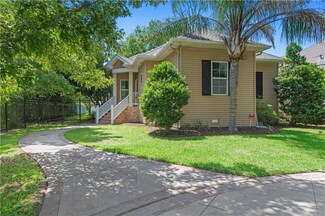 6300 Bellaire Dr, New Orleans, LA 70124