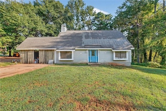 106 Valley Rd, Stockbridge, GA 30281