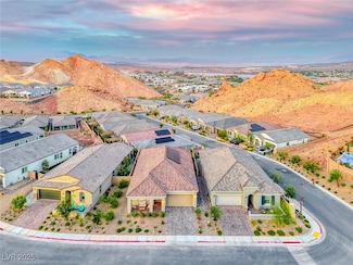32 Tatahatso Point St, Henderson, NV 89011
