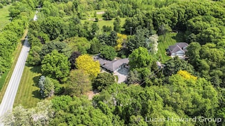 2325 Indian Mill Creek NW, Grand Rapids, MI 49544