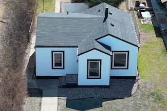 417 5th St NE, Sidney, MT 59270