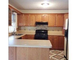 539 Haverhill St, Lawrence, MA 01841