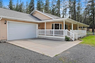 7905 W Seven Mile Rd, Nine Mile Falls, WA 99026
