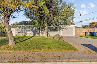 817 T St, Merced, CA 95341