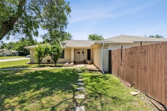 3303 Kensington Dr, Mesquite, TX 75150