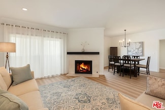 828 S Bedford St Unit 202, Los Angeles, CA 90035