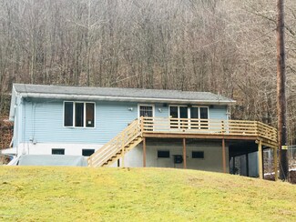 1019 Heart Lake Rd, Jermyn, PA 18433