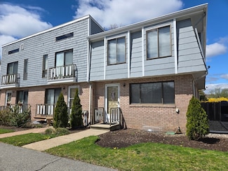 329 W Main St Unit 30, Hyannis, MA 02601