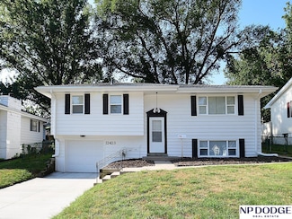 12423 Arbor St, Omaha, NE 68144