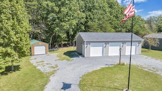 3164 Tolers Ferry Rd, Huddleston, VA 24104