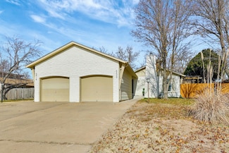6420 E Rodeo St, Bel Aire, KS 67226