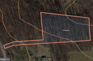 327 Wolf Rock Rd, Paradise, PA 17562