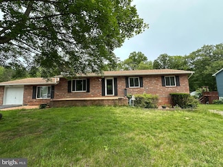 6476 Lancaster Dr, Warrenton, VA 20187