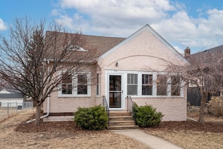 1151 Van Buren Ave, Saint Paul, MN 55104