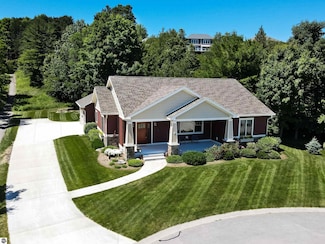 254 W Summerset Ct Unit 1, Suttons Bay, MI 49682