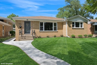 5136 Coyle Ave, Skokie, IL 60077