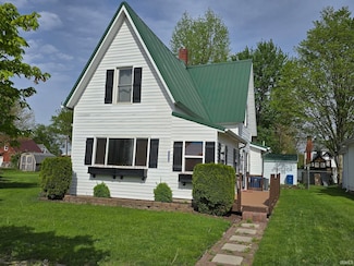 112 N Madison St, Converse, IN 46919