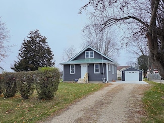 225 N Wabasha, Plainview, MN 55964