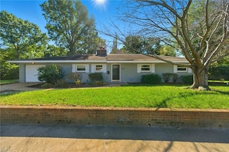 344 Woodside Dr, Hampton, VA 23669