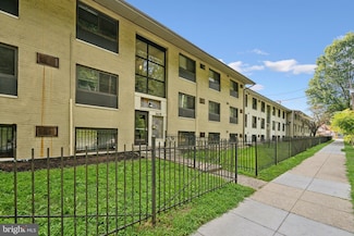 3105 Naylor Rd SE Unit 304, Washington, DC 20020