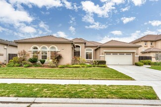 6874 W Oswego Ave, Fresno, CA 93723