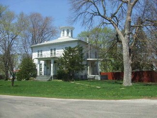 103 E 6th St, Gilman, IL 60938