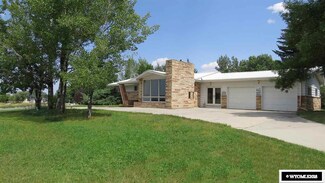 785 Cedar St, Lander, WY 82520