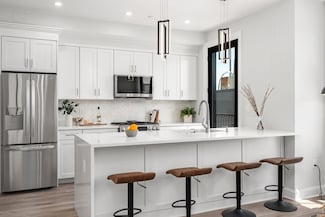 523 2nd St Unit 403, Everett, MA 02149