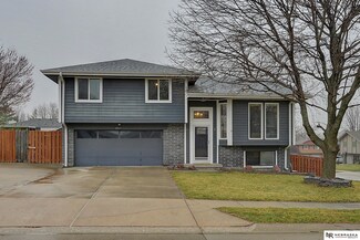 8211 S 152nd Ave, Omaha, NE 68138