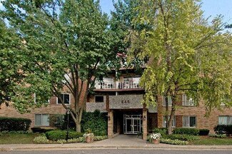 245 S Park Ln Unit 121, Palatine, IL 60074