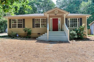 831 Tanner Dr, Scottdale, GA 30079