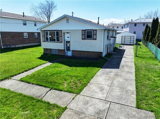 17 Sandra Dr, Buffalo, NY 14218