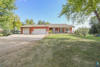 26122 Canary Dr, Sioux Falls, SD 57107
