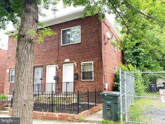321 54th St NE, Washington, DC 20019