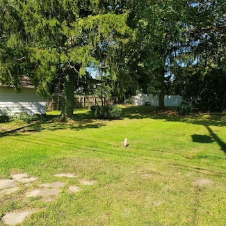 1842 Zimmerly Rd, Erie, PA 16509